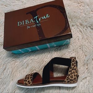 NWT / BRAND NEW: Diba True Sandals
